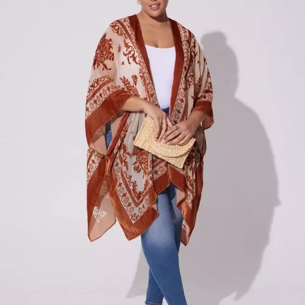 NWT Torrid Light brown velvet ruana
